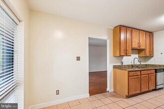 300 Hilltop Ln in Annapolis, MD - Building Photo - Building Photo