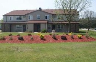 Sunset Terrace in Plover, WI - Foto de edificio - Building Photo