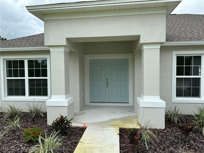 5328 Pebble Beach Dr in Sebring, FL - Building Photo - Building Photo