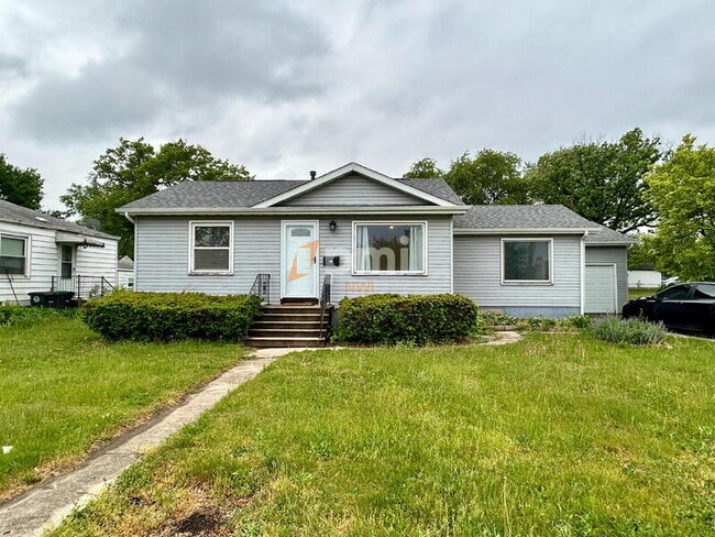 property at 336 N Wisconsin St