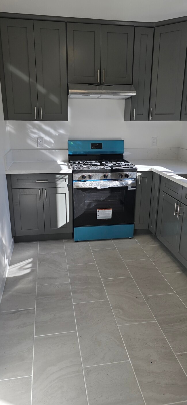 1428 E 54th St, Unit #2