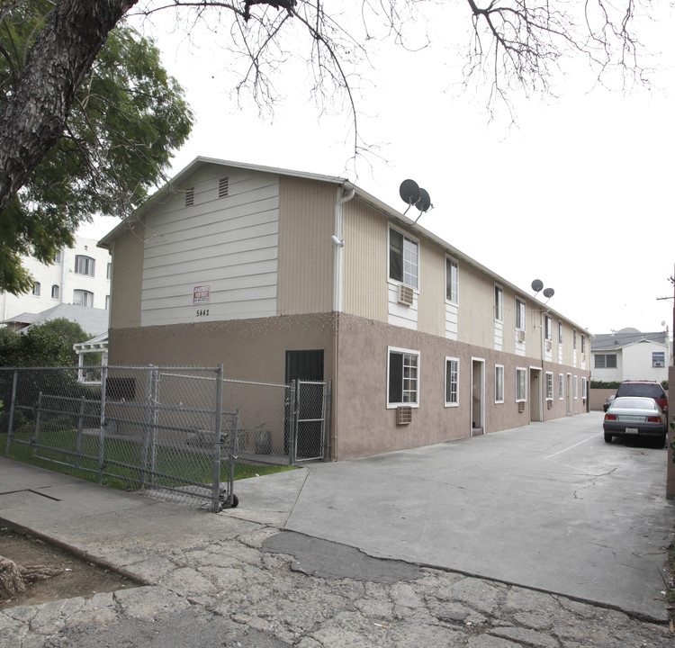 5442 Virginia Ave in Los Angeles, CA - Foto de edificio