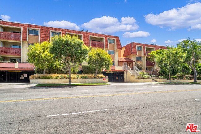 property at 950 Main St