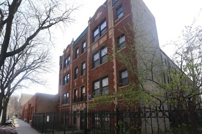 property at 4549 N Damen