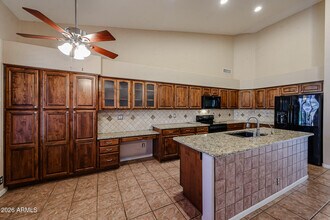 5930 W Louise Dr in Glendale, AZ - Building Photo - Building Photo