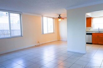 3257 NE 13th St-Unit -103 in Pompano Beach, FL - Building Photo - Building Photo