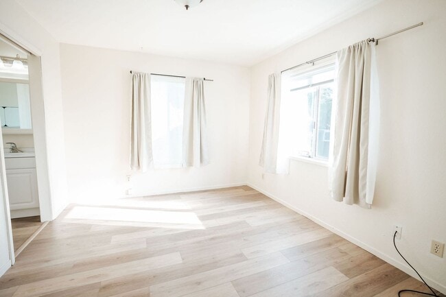 1983 Sutter Rd in Mckinleyville, CA - Building Photo - Building Photo