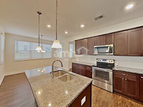 5825 Winding Lakes Dr in Cumming, GA - Foto de edificio - Building Photo