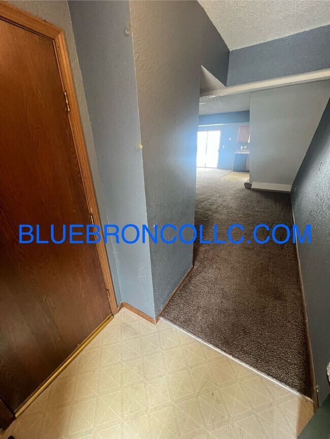 508-514 NE Churchill St in Lee's Summit, MO - Building Photo - Building Photo