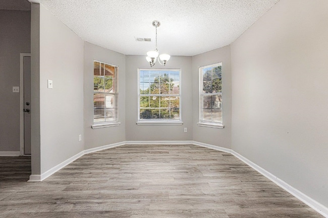 property at 1433 S Wellington St