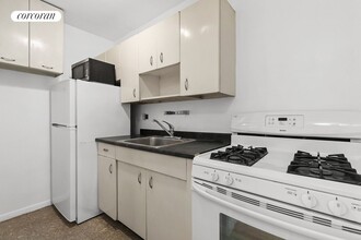 139 E 33rd St in New York, NY - Building Photo - Building Photo