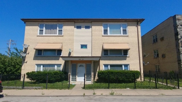 7317 S Kedzie Avenue in Chicago, IL - Foto de edificio - Building Photo