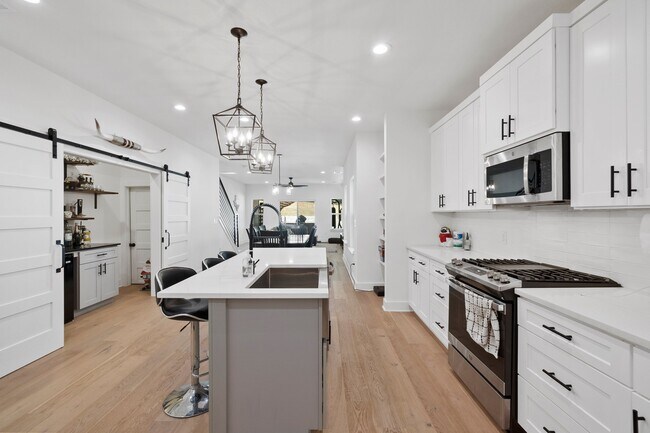 1409 Greenwood Ave, Unit A in Austin, TX - Building Photo - Building Photo