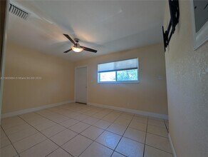 300 SW 20th St in Fort Lauderdale, FL - Building Photo - Building Photo