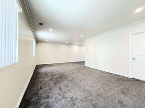 116 W 50th St in Los Angeles, CA - Building Photo - Building Photo