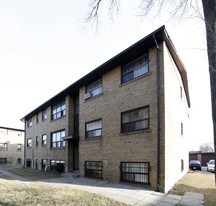 49 Cuffley Cres S in Toronto, ON - Building Photo