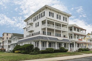 18 Ocean Ave N in Ocean Grove, NJ - Building Photo