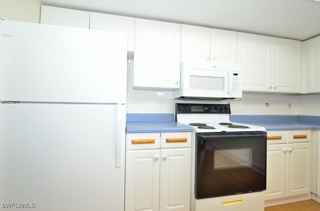 1579 25th St SW in Naples, FL - Building Photo - Building Photo