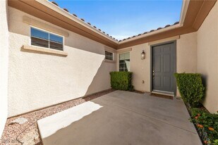 916 Viscanio Pl in Las Vegas, NV - Building Photo