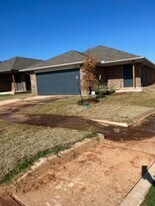 19541 Conway Dr in Edmond, OK - Building Photo