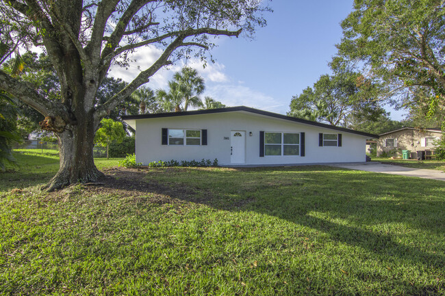 7601 Georges Rd in Fort Pierce, FL - Building Photo - Building Photo