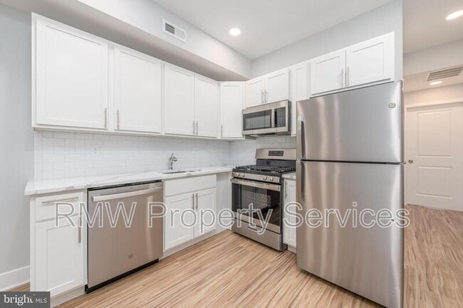 2031 S 19th St in Philadelphia, PA - Building Photo - Building Photo