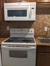 3569 Kenbrooke Ct in Kalamazoo, MI - Building Photo - Building Photo