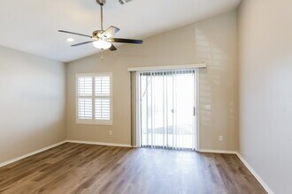 8256 N 112th Ave in Peoria, AZ - Building Photo - Building Photo