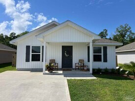 6319 June Bug Dr in Milton, FL - Building Photo