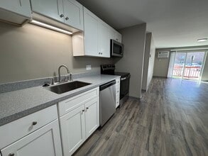 Milford Trails Apartments and Storage in Milford, NH - Building Photo - Building Photo