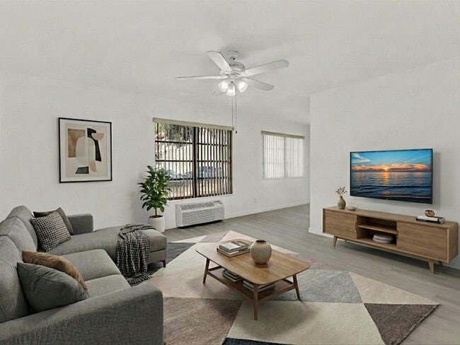 2193 NE 172nd St, Unit 2193 in North Miami Beach, FL - Building Photo - Building Photo