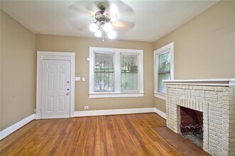 4430 Bell St in Houston, TX - Building Photo - Building Photo