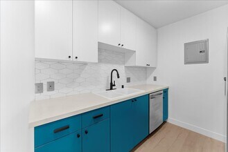 1347 N Las Palmas Ave in Los Angeles, CA - Building Photo - Building Photo