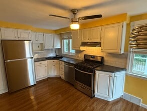 216 Sawmill Rd in Springfield, MA - Building Photo - Building Photo