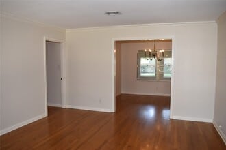 5911 Hornwood Dr in Houston, TX - Building Photo - Building Photo