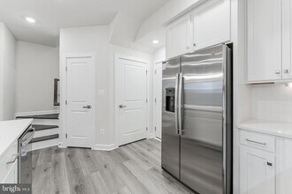 21815 Express Ter in Ashburn, VA - Building Photo - Building Photo