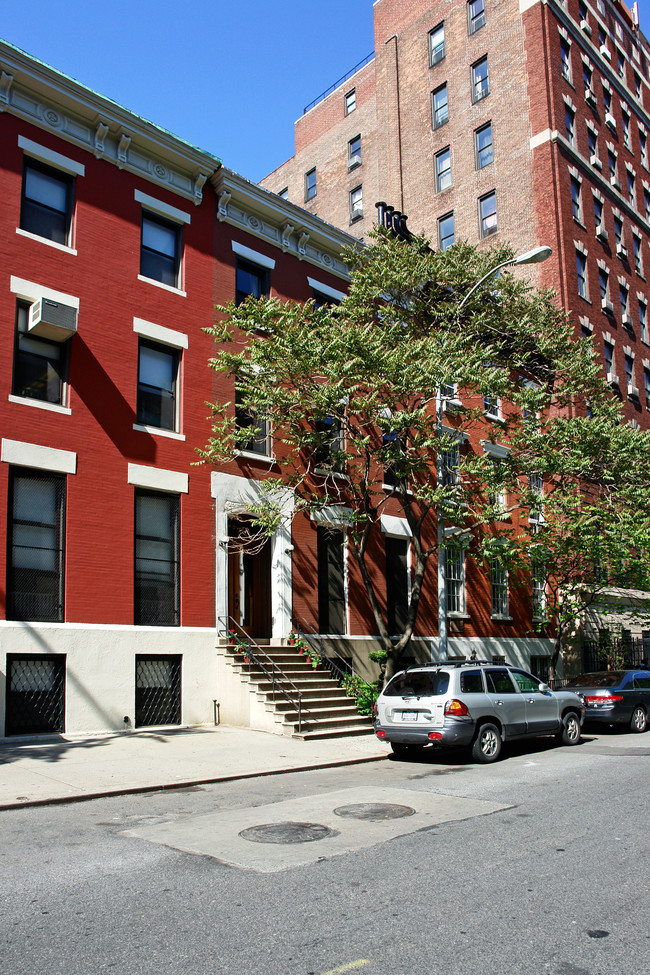 218 W 15th St in New York, NY - Foto de edificio - Building Photo