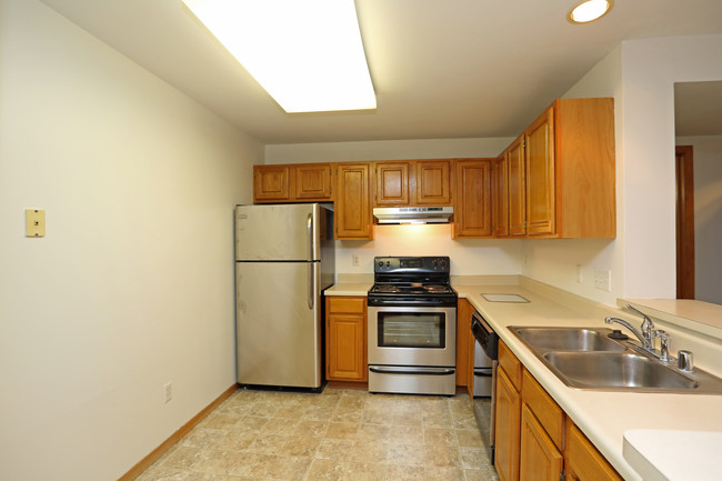 Riverwalk Apartments in Waukesha, WI - Building Photo - Interior Photo