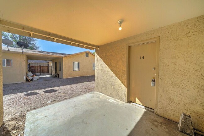 9316 E Balsam Ave in Mesa, AZ - Building Photo - Building Photo