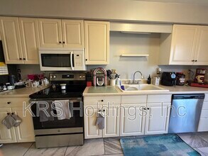 6040 Capital Pl in Virginia Beach, VA - Building Photo - Building Photo