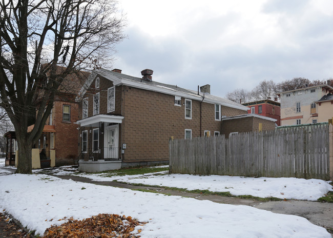 222 Lansing St in Utica, NY - Building Photo - Building Photo