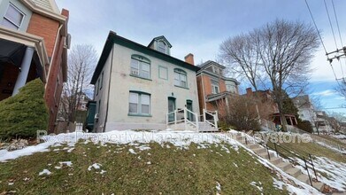 923 Chislett St in Pittsburgh, PA - Building Photo - Building Photo