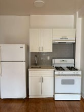 318 S Kingsley Dr, Unit 303 in Los Angeles, CA - Building Photo - Building Photo