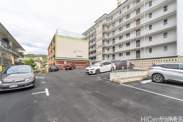 1654 Liholiho St in Honolulu, HI - Building Photo - Building Photo