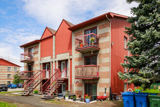 Terre Promise in Verdun, QC - Building Photo - Building Photo