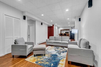 6 Buchanan Ln in Stony Point, NY - Foto de edificio - Building Photo