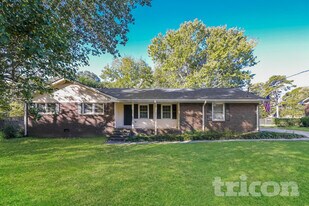 2807 Alamo Pl in Snellville, GA - Building Photo