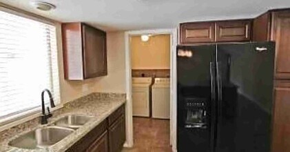 3725 W Shangri La Rd in Phoenix, AZ - Building Photo - Building Photo