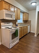 Oak Park Townhomes in Jeffersonville, IN - Building Photo - Building Photo