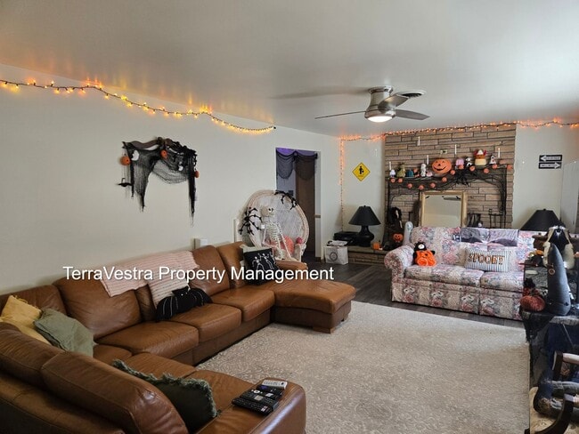 property at 401 New St W